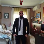 Persona altamente sensible con buenos dotes comunicativos y pedagógicos.